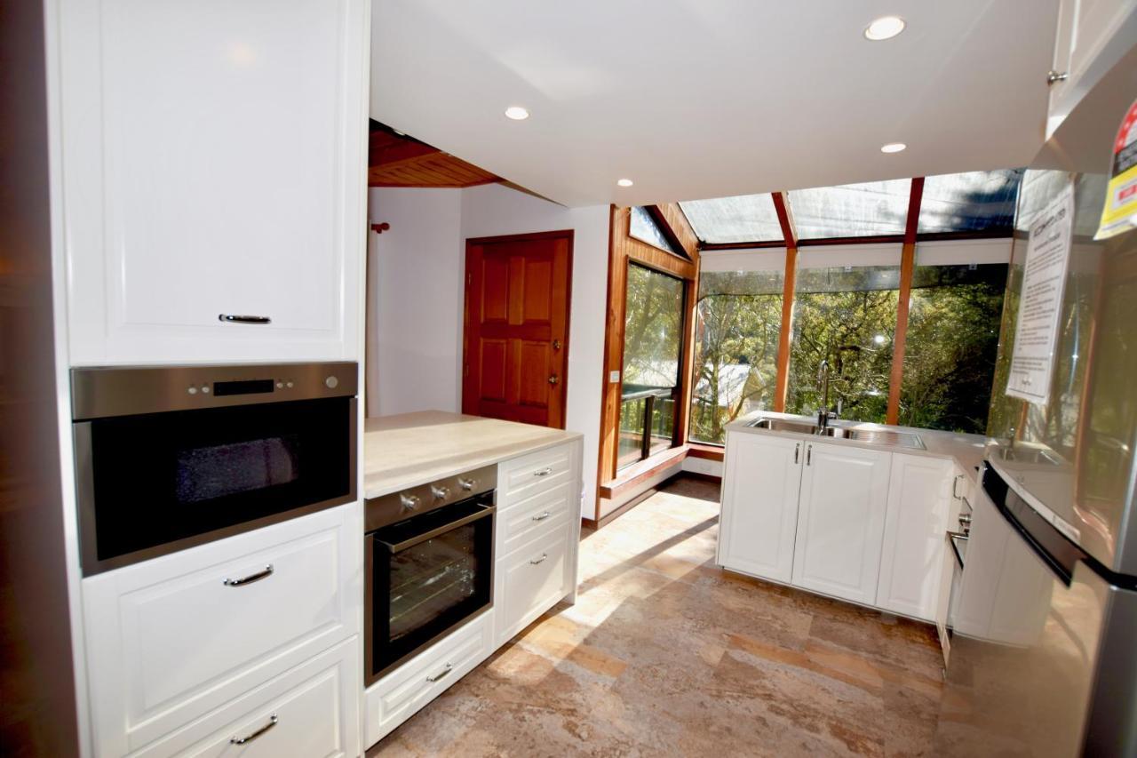 Sublime Cedar Lodge Leura Exterior photo