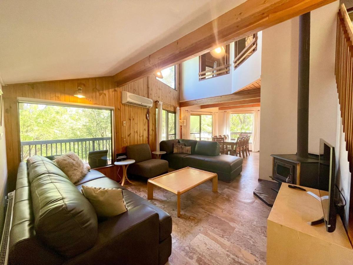 Sublime Cedar Lodge Leura Exterior photo